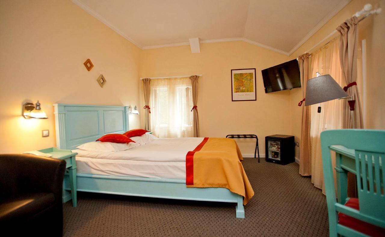 Hotel Bastion Sinaia Dış mekan fotoğraf