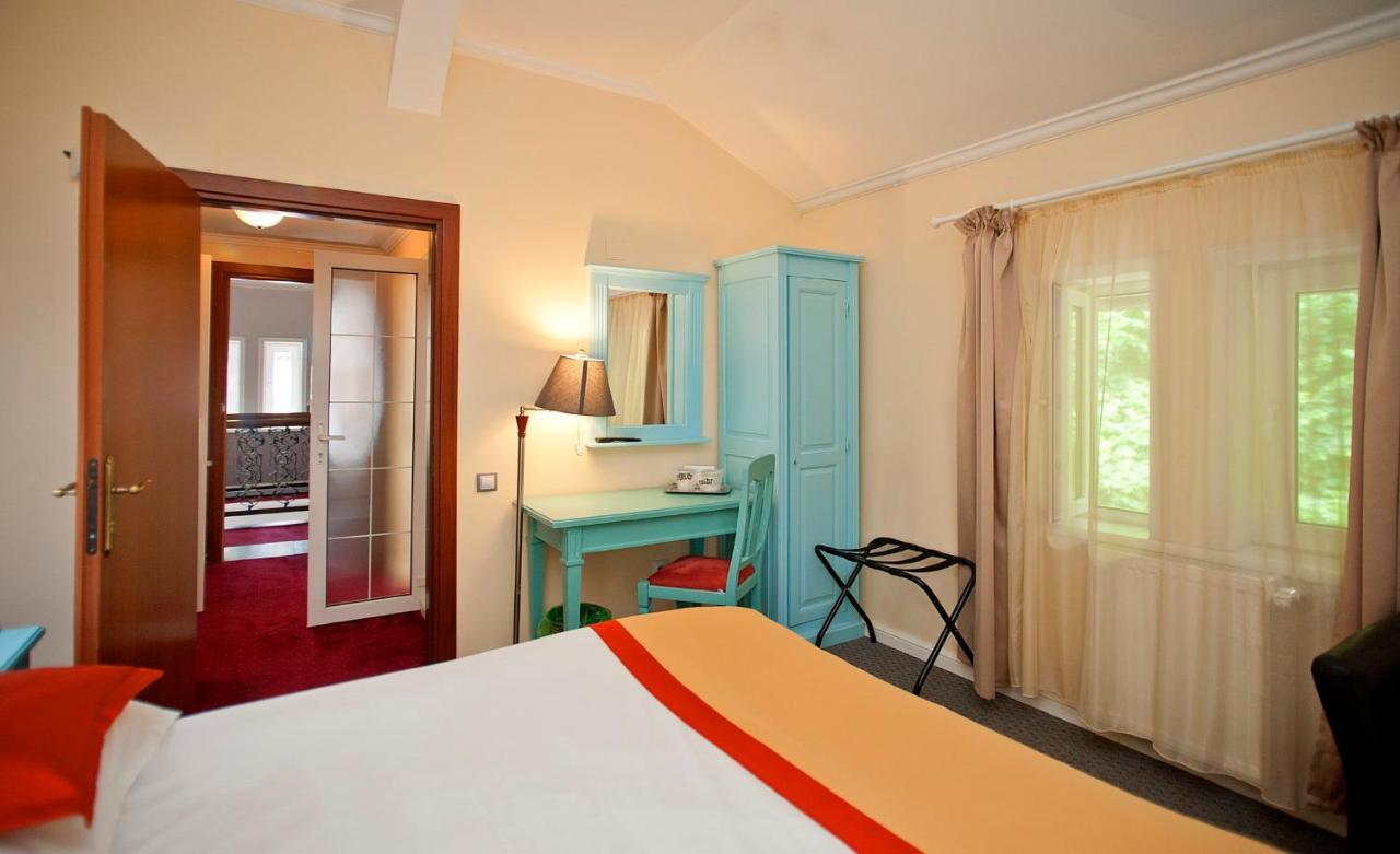 Hotel Bastion Sinaia Dış mekan fotoğraf