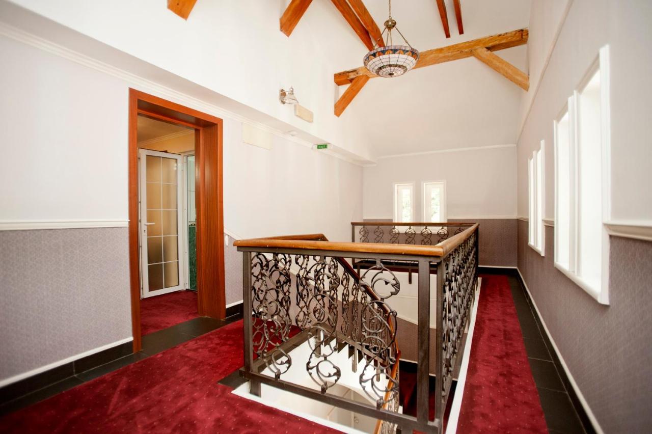Hotel Bastion Sinaia Dış mekan fotoğraf