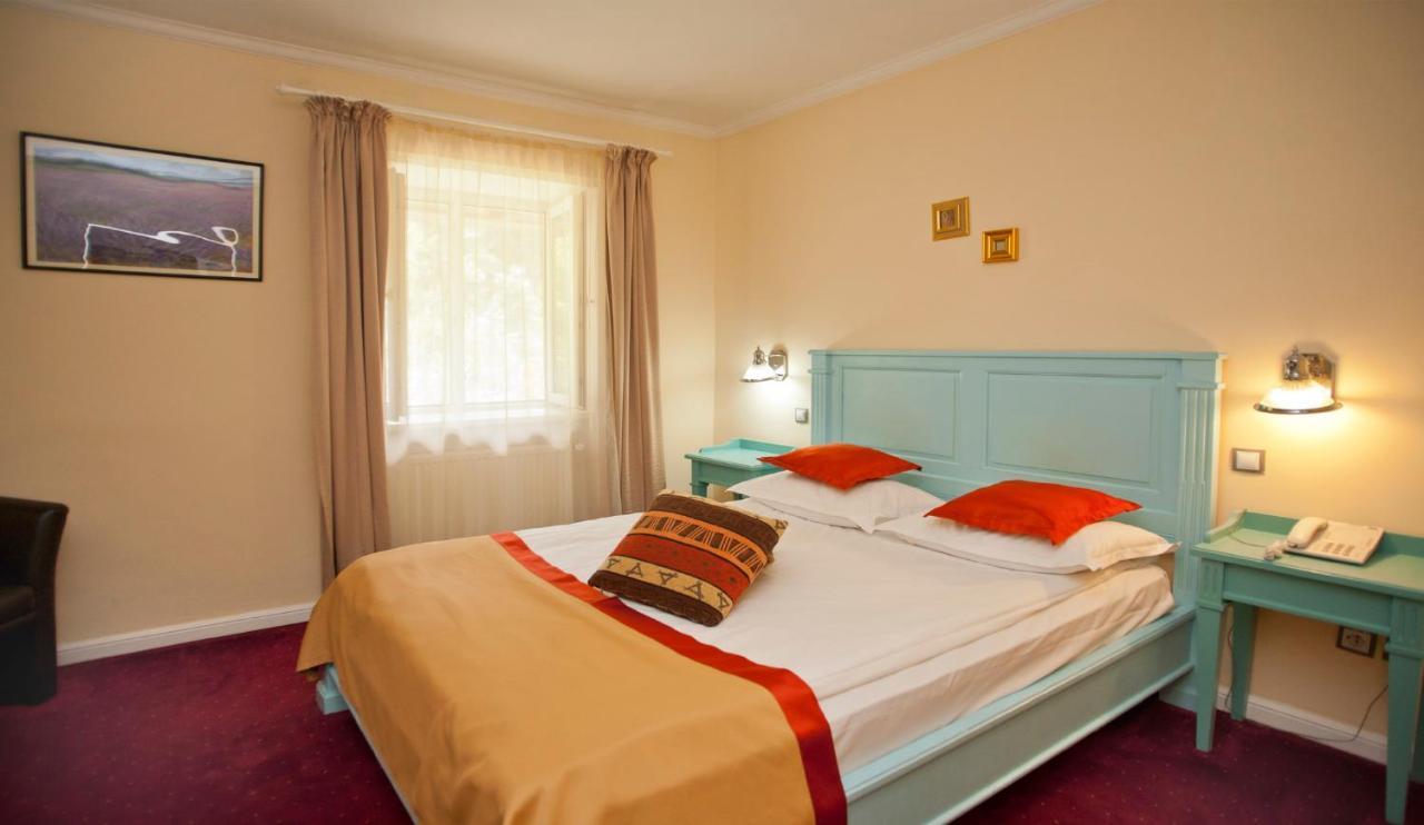 Hotel Bastion Sinaia Dış mekan fotoğraf