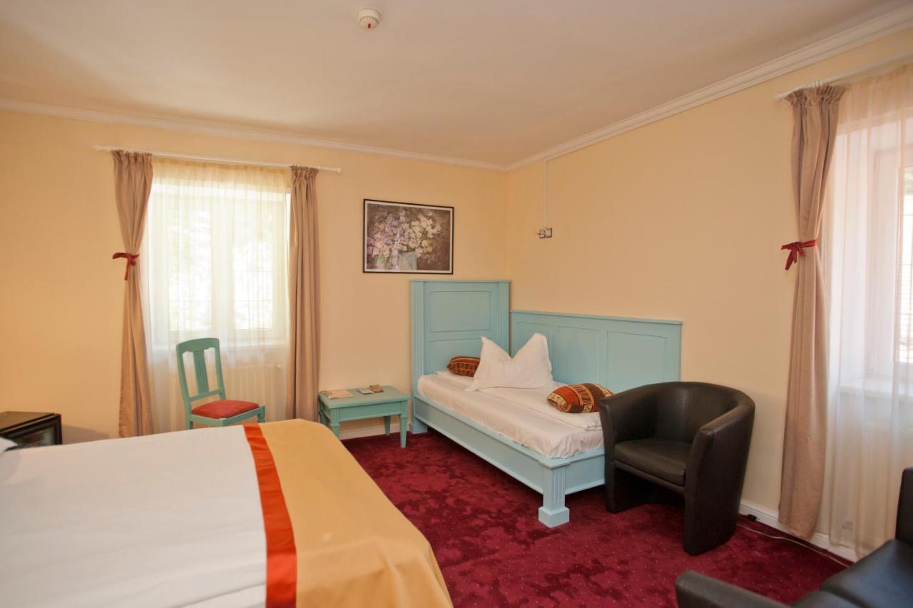 Hotel Bastion Sinaia Dış mekan fotoğraf